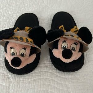 NWOT DISNEYWORLD CHILD SIZE MICKEY SAFARI SLIPPERS.